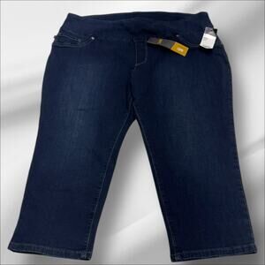 LEE Women’s 18W SLIMMING FIT CAPRI Pull On Blue Jeans